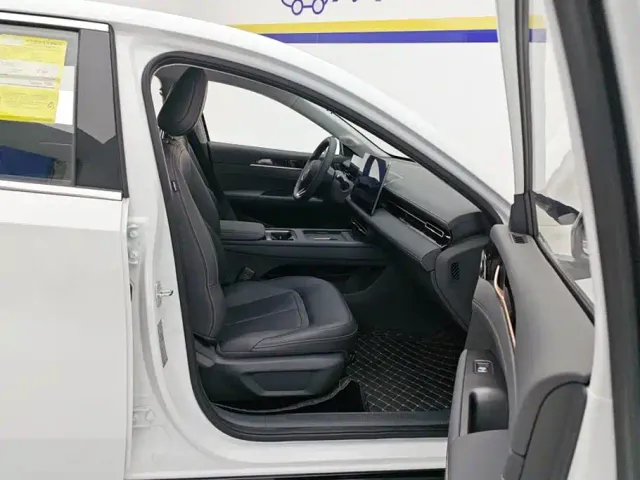 Wuling Starlight — Фото автомобиля 8