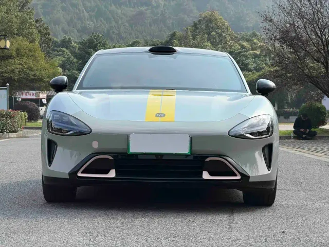 Xiaomi SU7 — Фото автомобиля 2