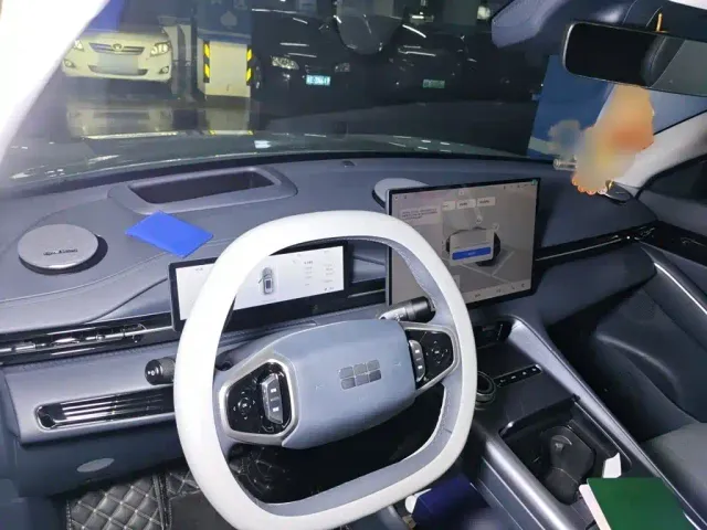 Geely Galaxy E5 — Фото автомобиля 12