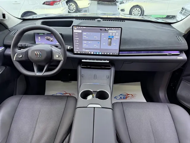 Buick Zhijing E7 — Фото автомобиля 5