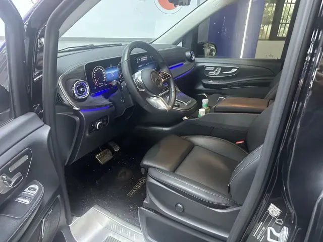 Mercedes-Benz V-Class — Фото автомобиля 6