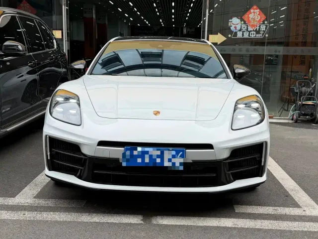 Фотография автомобиля — Porsche Panamera