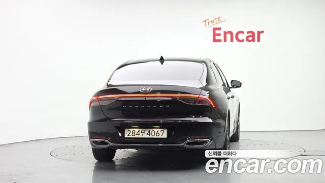 Hyundai Grandeur Premium — Фото автомобиля 4