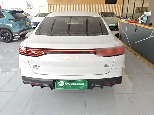 BYD Qin L — Фото автомобиля 5