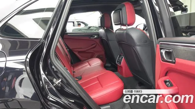 Porsche Macan — Фото автомобиля 18
