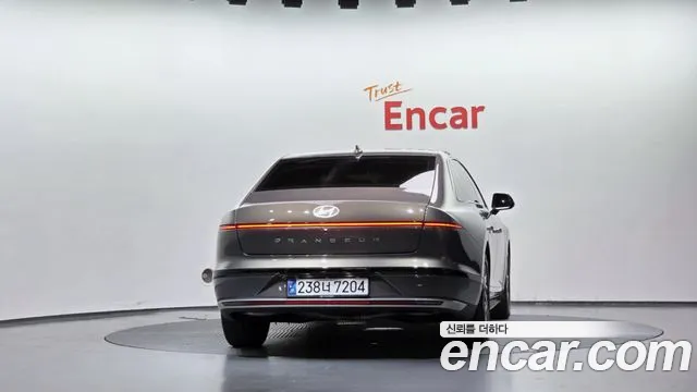 Hyundai Grandeur GN7 — Фото автомобиля 4