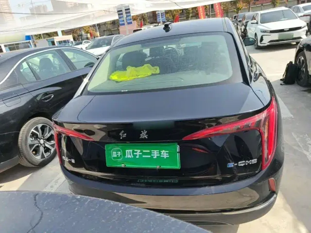 Hongqi E-QM5 — Фото автомобиля 5