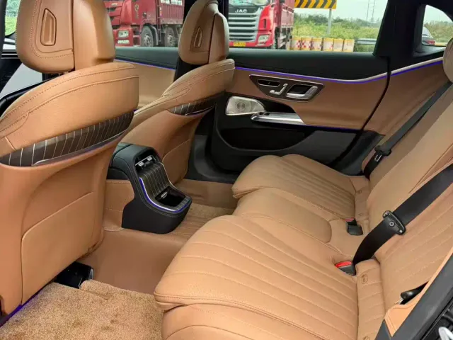 Mercedes-Benz E-Class — Фото автомобиля 9