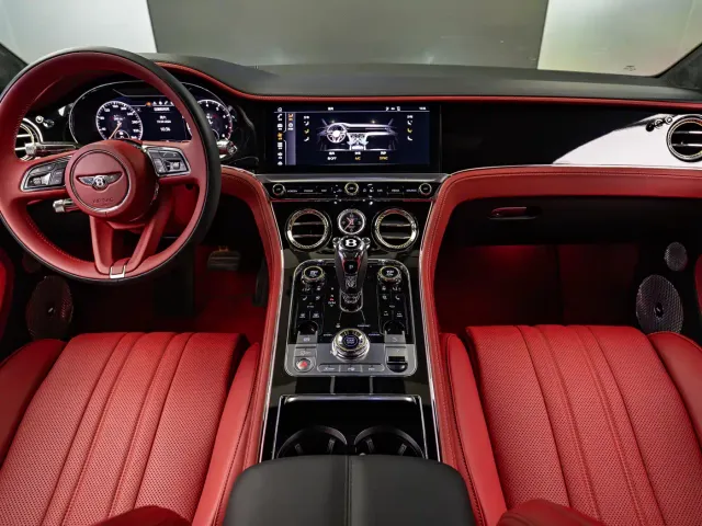 Bentley Continental — Фото автомобиля 5