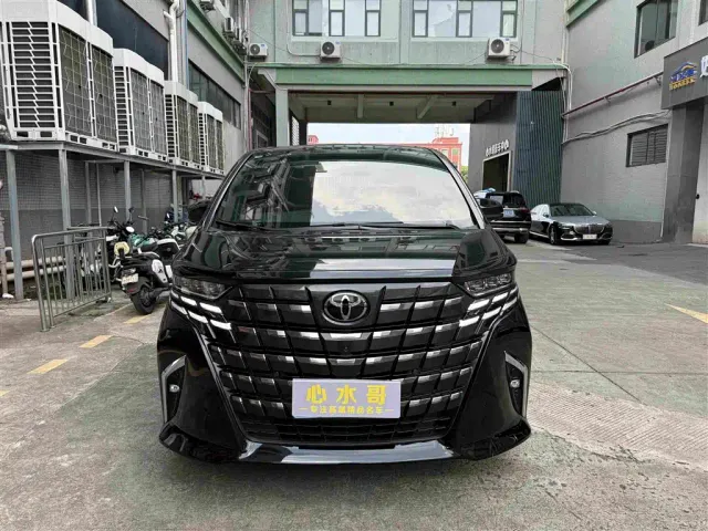 Toyota Alphard — Фото автомобиля 2