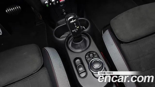 MINI Cooper Convertible — Фото автомобиля 12