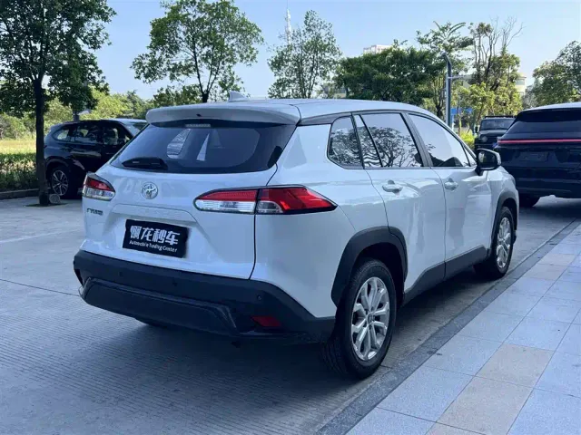 Toyota Frontlander — Фото автомобиля 9