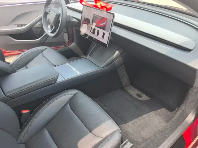 Tesla Model 3 2023 Rear-Wheel Drive — Фото автомобиля 5