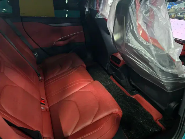 Xiaomi SU7 — Фото автомобиля 15