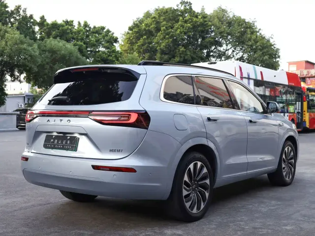 Aito M7 — Фото автомобиля 8