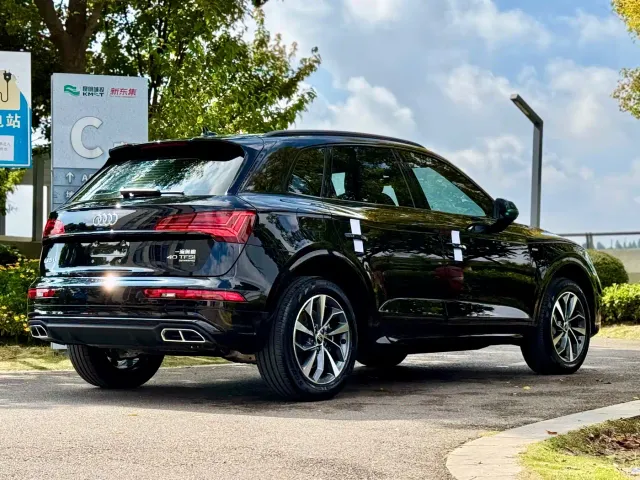 Audi Q5L — Фото автомобиля 9