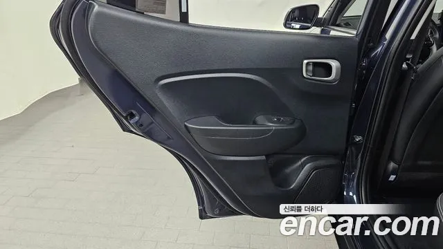 Hyundai Venue — Фото автомобиля 14