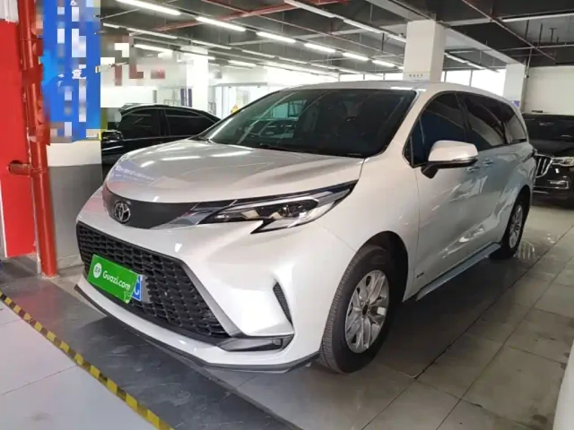 Фотография автомобиля — Toyota Granvia
