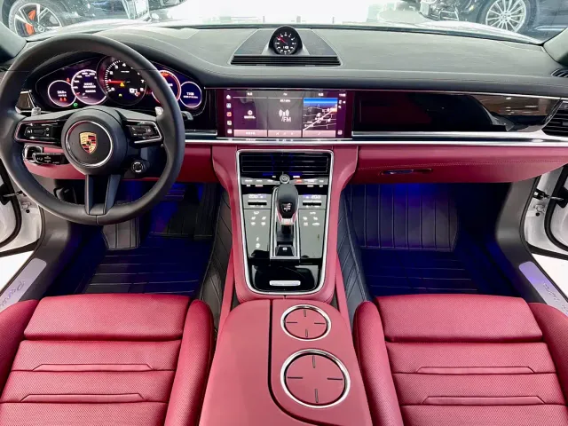 Porsche Panamera — Фото автомобиля 10