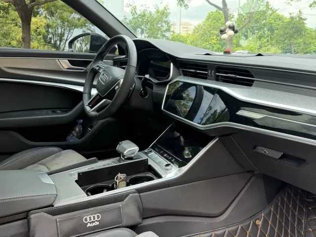 Audi A6L — Фото автомобиля 4