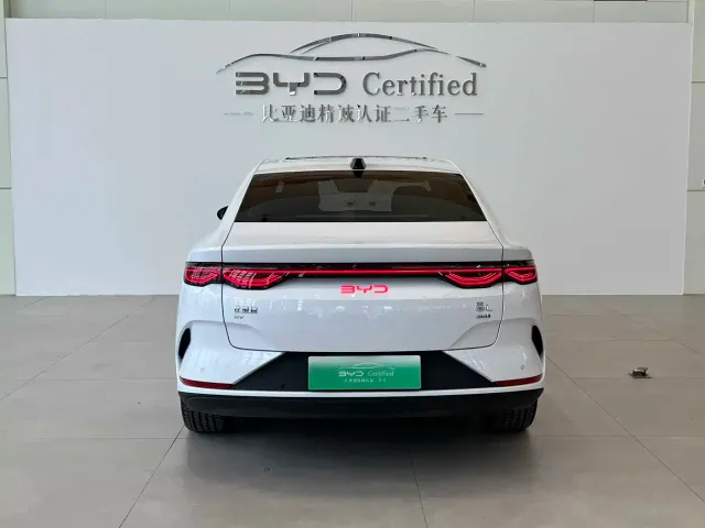 BYD Qin L — Фото автомобиля 17