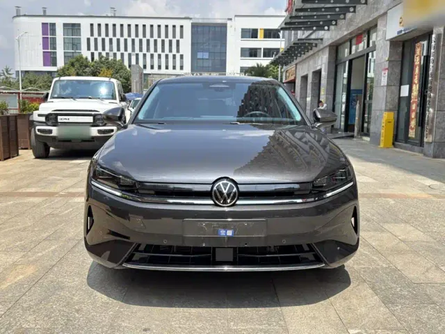 Volkswagen Sagitar — Фото автомобиля 8