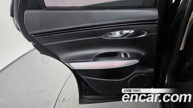 Genesis GV70 Electrified GV70 — Фото автомобиля 14