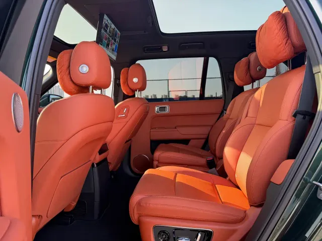 Li Auto L9 — Фото автомобиля 12