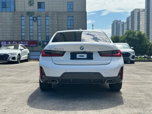 BMW 3 Series — Фото автомобиля 8
