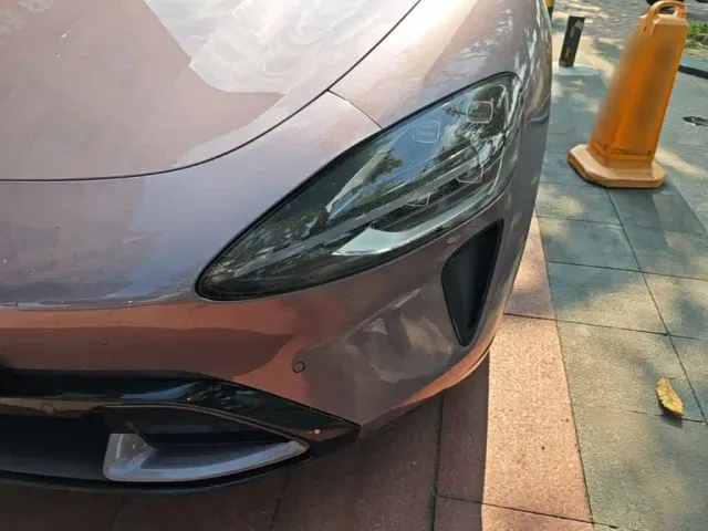 Xiaomi SU7 — Фото автомобиля 23