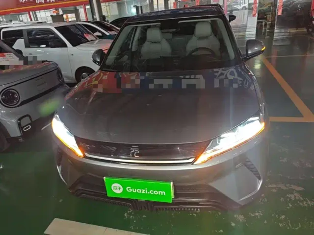 BYD Yuan UP 2024 301KM Leading Edition — Фото автомобиля 2