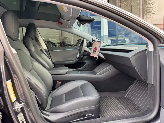 Tesla Model 3 2025 Model Rear-Wheel Drive Edition — Фото автомобиля 18