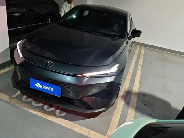 Фотография автомобиля — Changan UNI-V