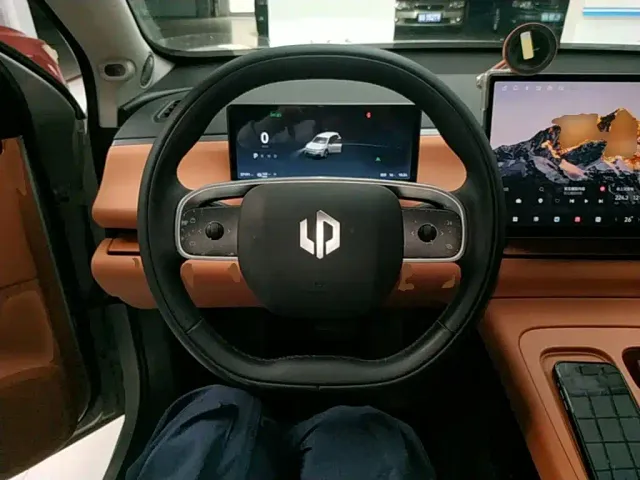 Leapmotor C10 — Фото автомобиля 10