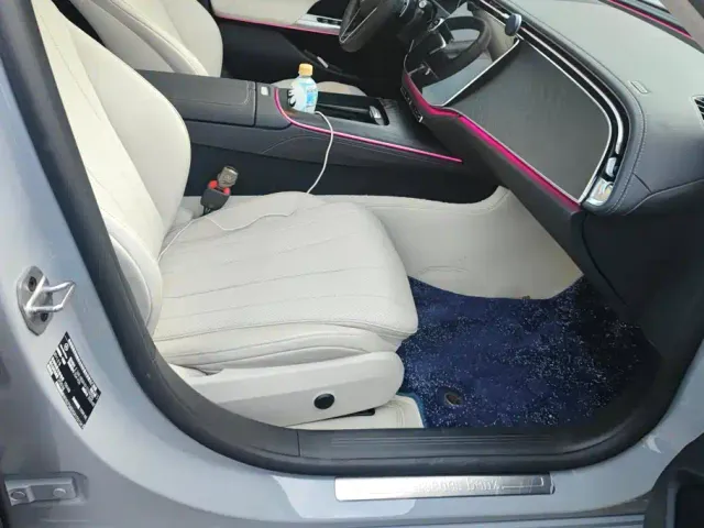 Mercedes-Benz E-Class — Фото автомобиля 7