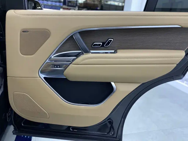 Land Rover Range Rover — Фото автомобиля 14