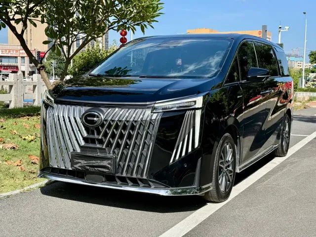 Фотография автомобиля — GAC Trumpchi M8