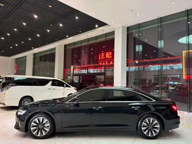 Audi A6L — Фото автомобиля 5