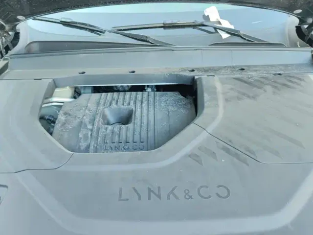 Lynk & Co 900 — Фото автомобиля 10