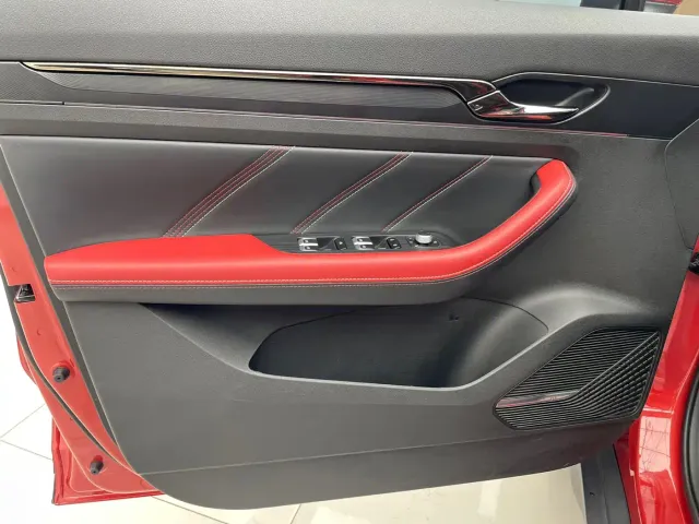 Geely Emgrand S — Фото автомобиля 7