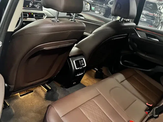 BMW X3 — Фото автомобиля 9