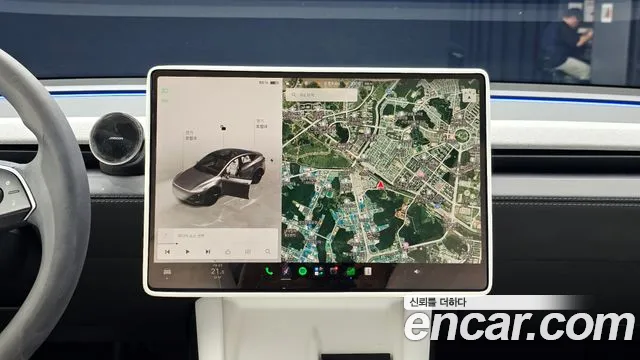 Tesla Model Y — Фото автомобиля 20