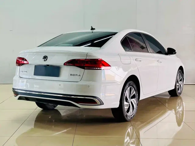 Volkswagen Bora — Фото автомобиля 6