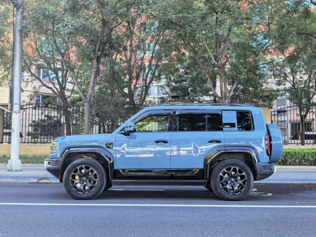 BYD FangChengBao Leopard 5 — Фото автомобиля 7