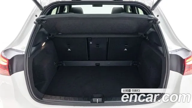 Mercedes-Benz GLA-Class H247 — Фото автомобиля 11