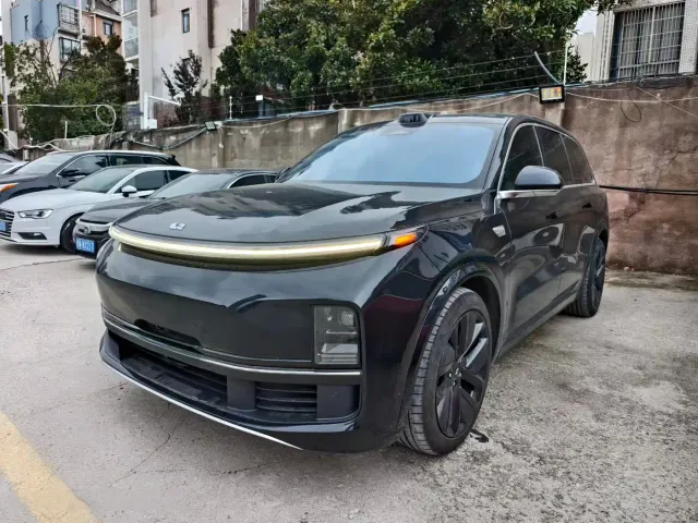 Li Auto L9 — Фото автомобиля 3
