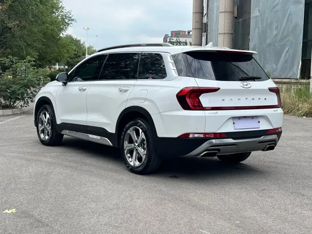 Hyundai Santa Fe — Фото автомобиля 4