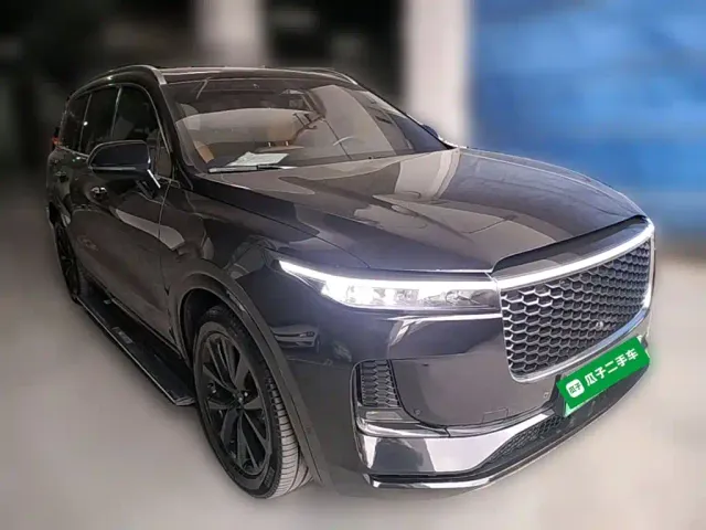 Li Auto ONE — Фото автомобиля 5