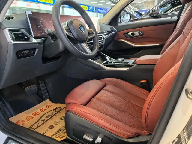 BMW 3 Series — Фото автомобиля 9