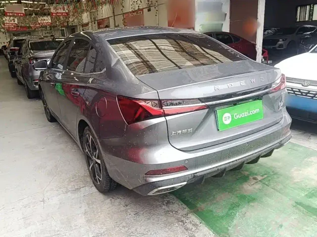 Roewe i5 — Фото автомобиля 4